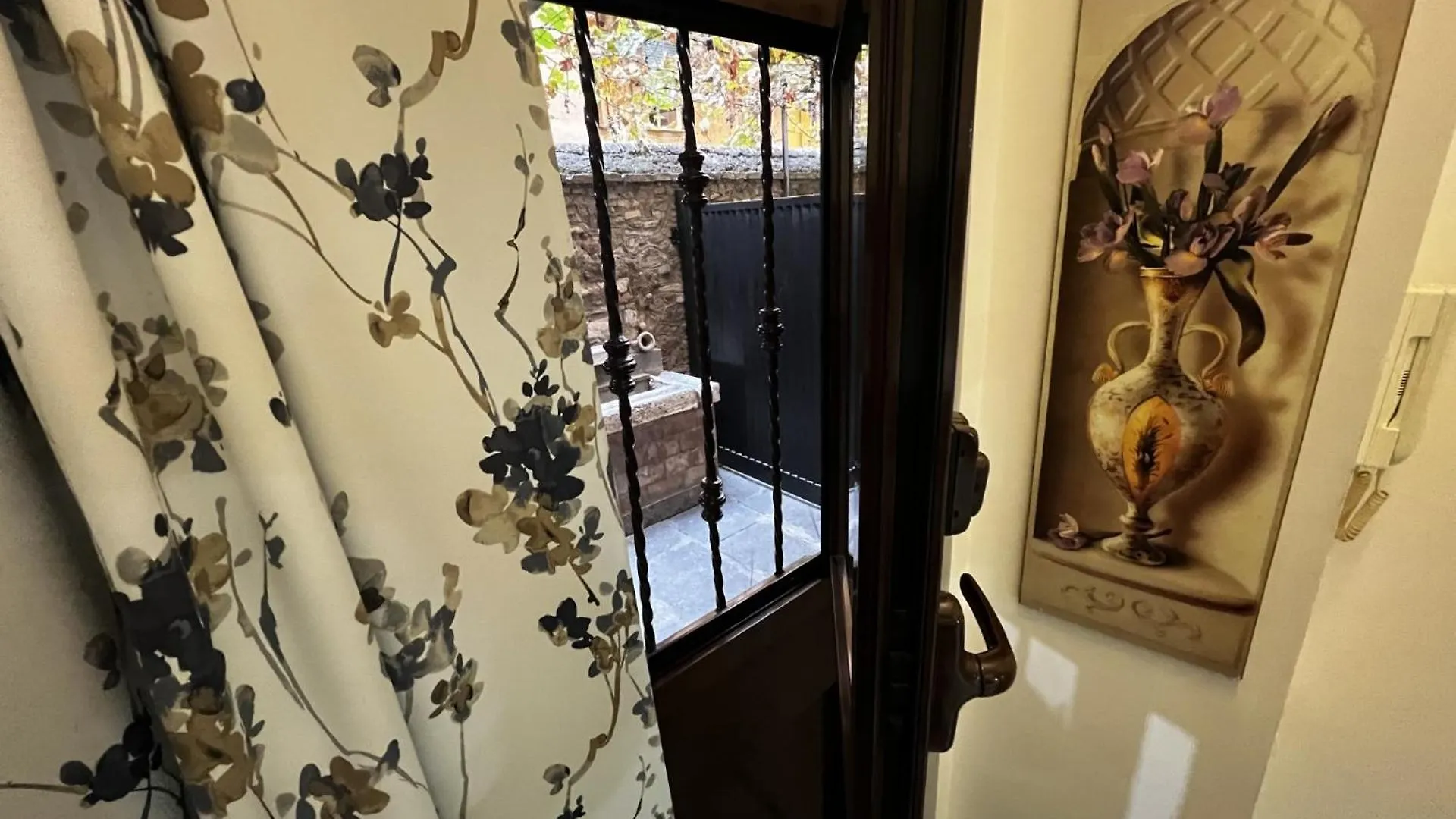 Machiavelli'S House Apartment Rome Italy